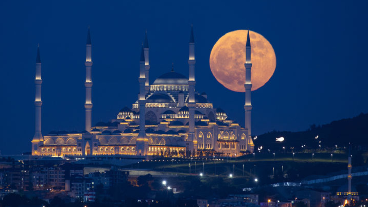 Asr�n m�hr� B�y�k �aml�ca Camisi 3 y�lda 25 milyon ki�iyi a��rlad�