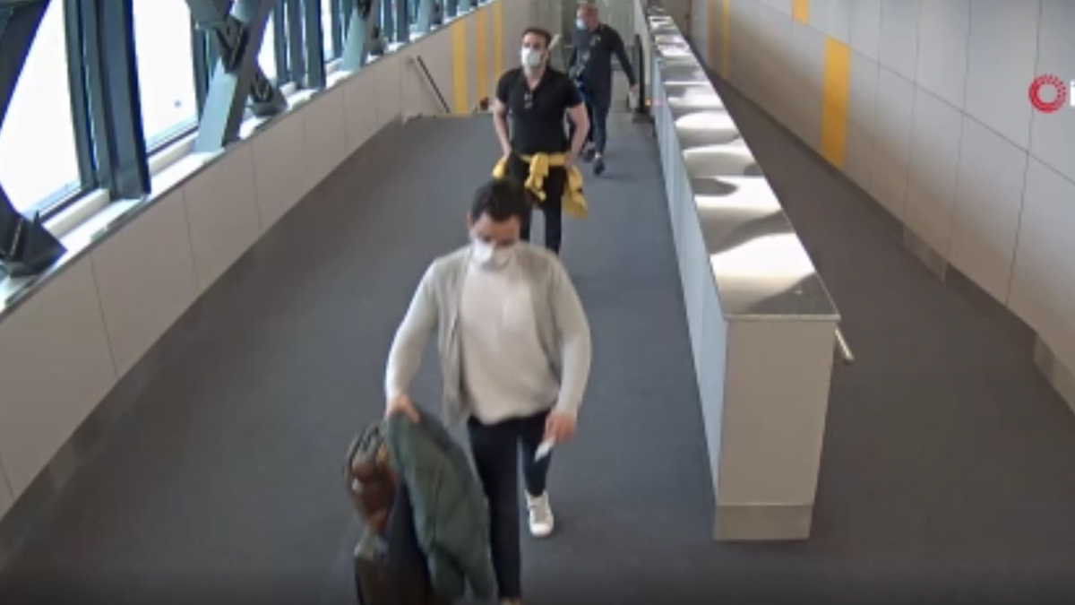 K�rm�z� b�ltenle aran�yordu! T�rkiye'ye girmek isterken yakaland�