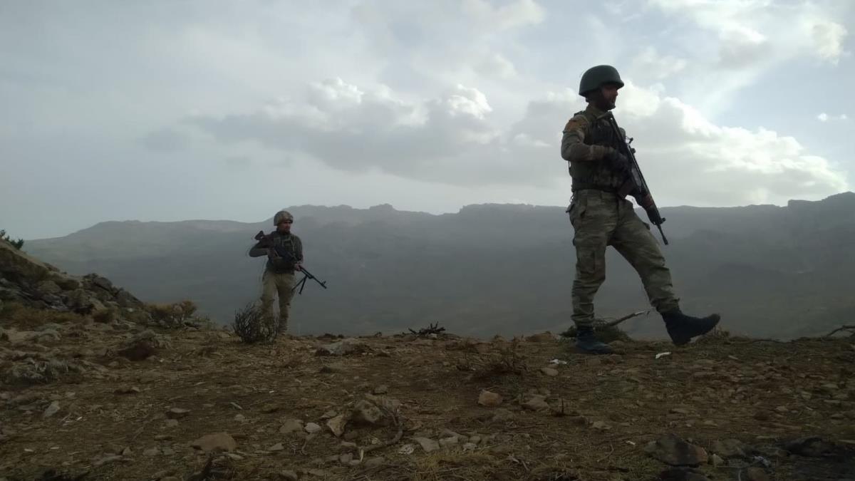 Pene-Kaplan blgesinde tespit edilen 5 PKK'l terrist etkisiz hle getirildi