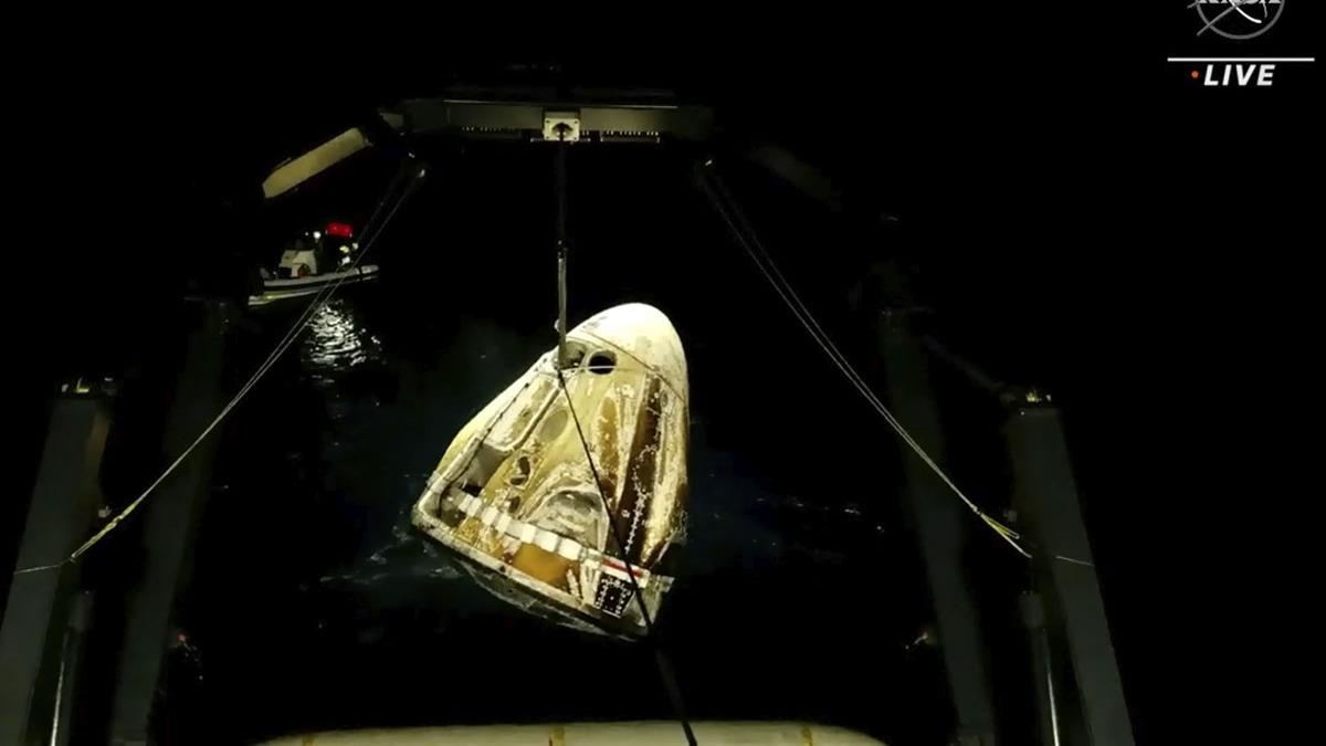 SpaceX'in Crew-3 ekibi Dnya'ya dnd