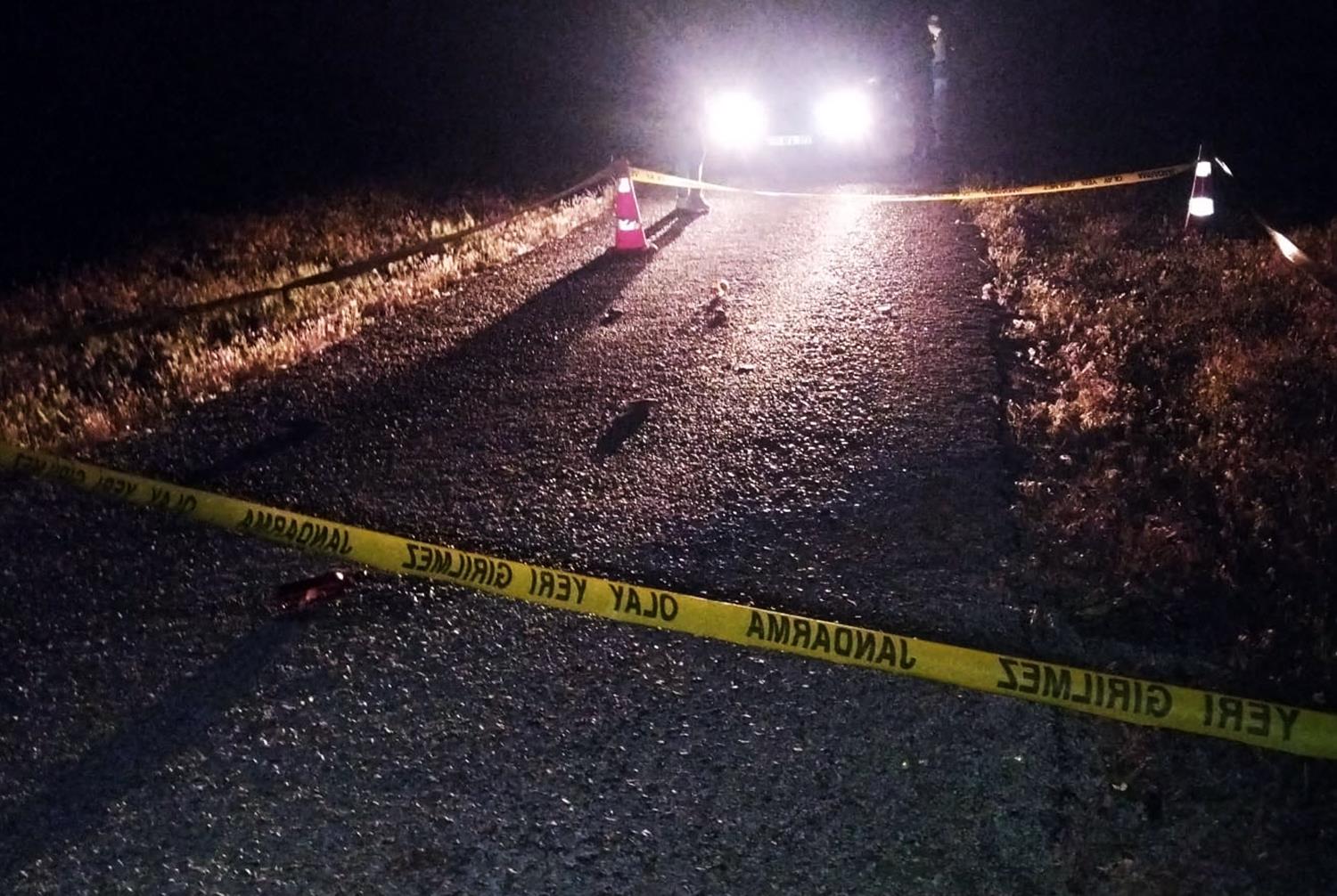 Birlikte alkol ald��� 3 arkada��na tabancayla ate� etti: 2 �l�, 1 yaral�