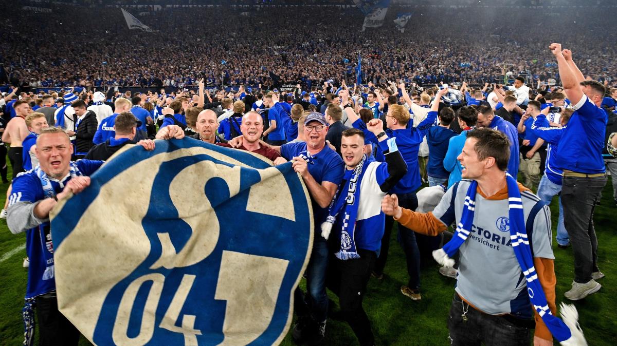 Schalke 04 yeniden Bundesliga'da