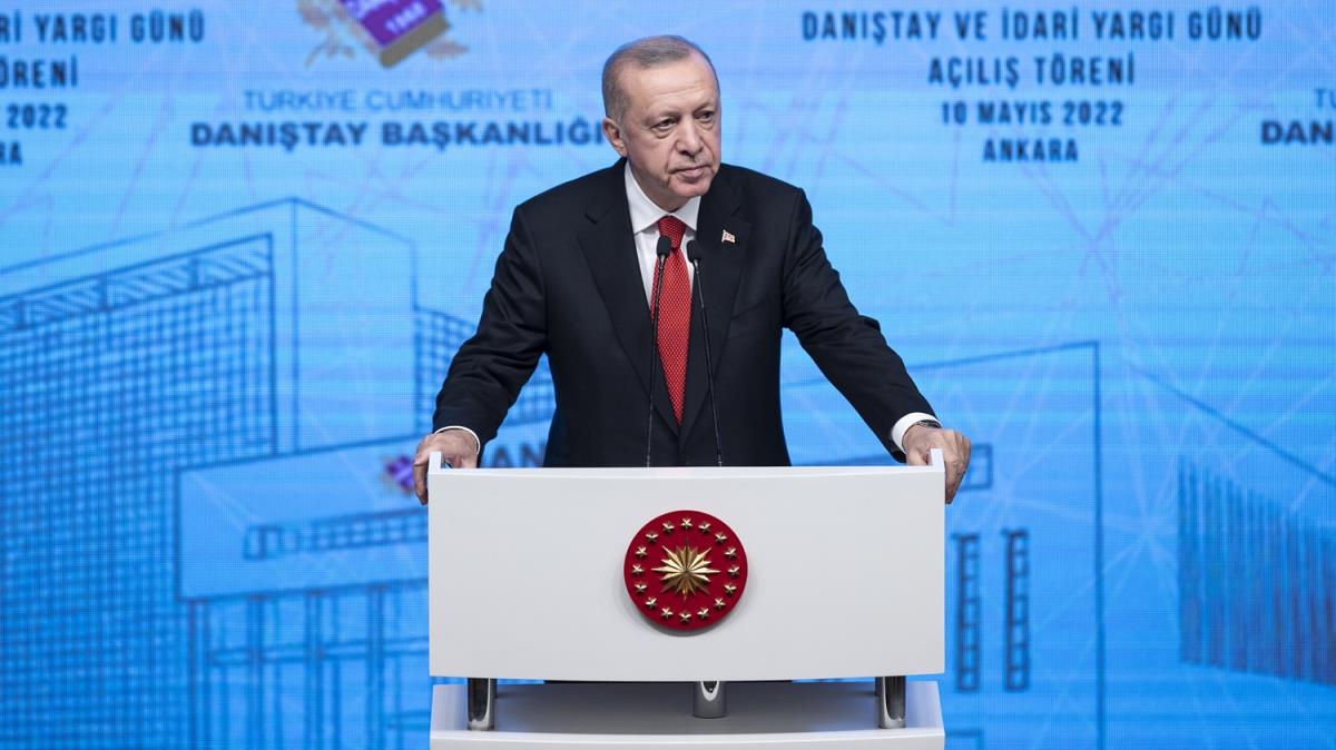 Cumhurbakan Erdoan: lkemizi zgrlk kuatc Anayasaya mutlaka kavuturacaz
