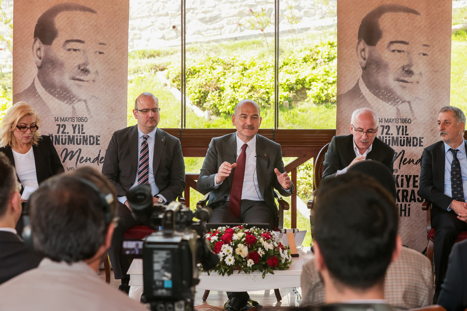 Bakan Soylu konu�ulanlar� tek tek a��klad�