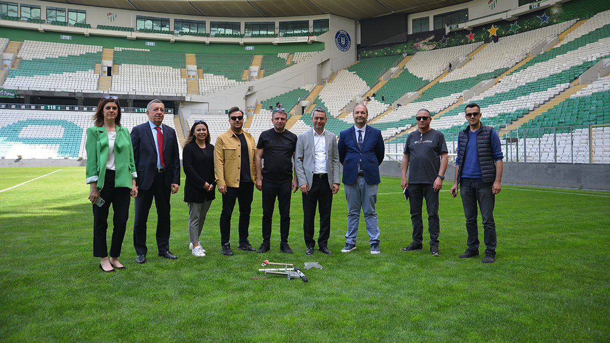 Bursaspor'dan stat ve tesislere zemin bak�m�