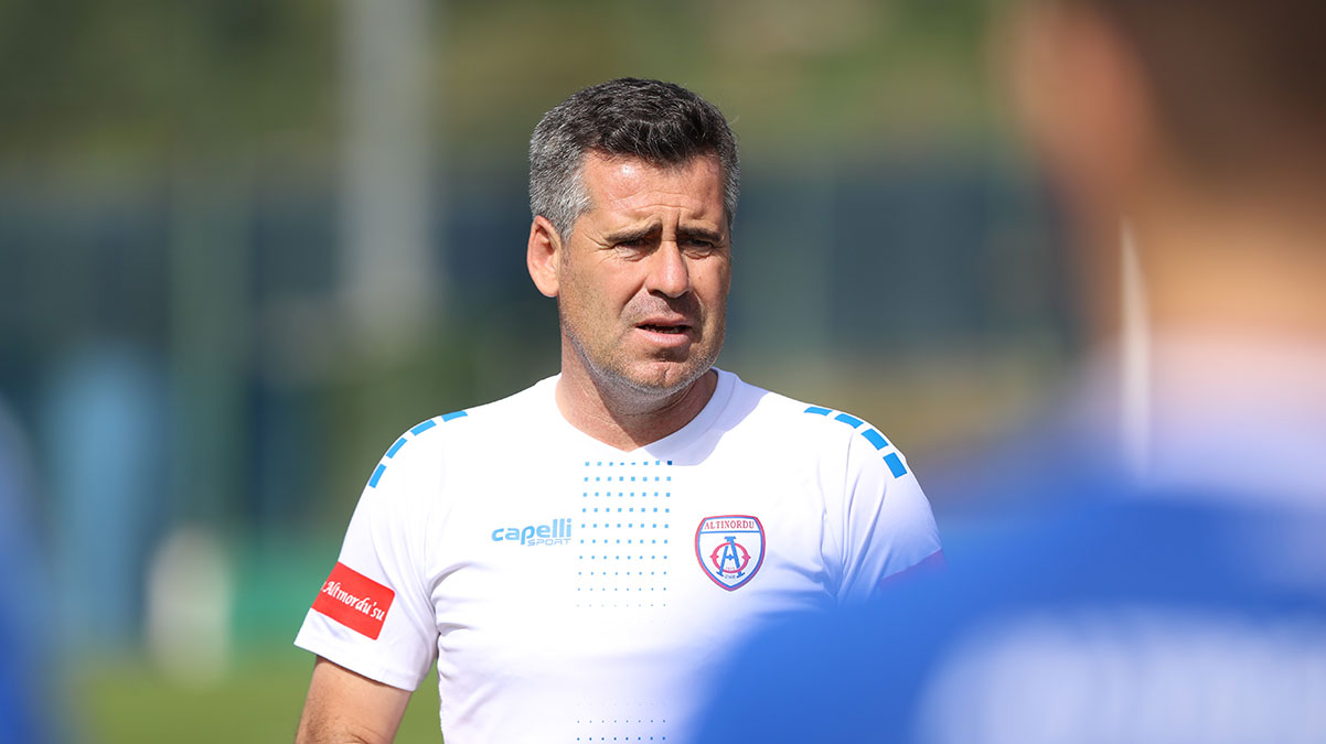 H�seyin Ero�lu'dan futbolcular�na Bal�kesirspor uyar�s�!