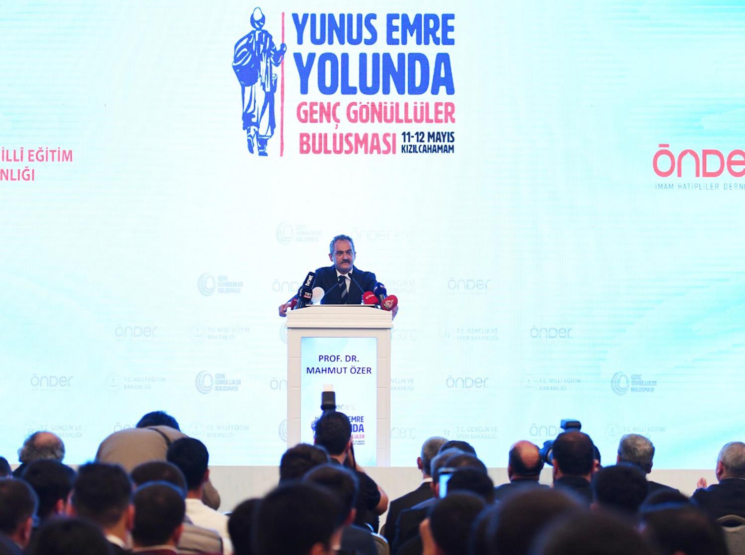 Milli E�itim Bakan� �zer: Bunu yapabilecek m�ktesebat�m�z da var, medeniyet erlerimiz de var