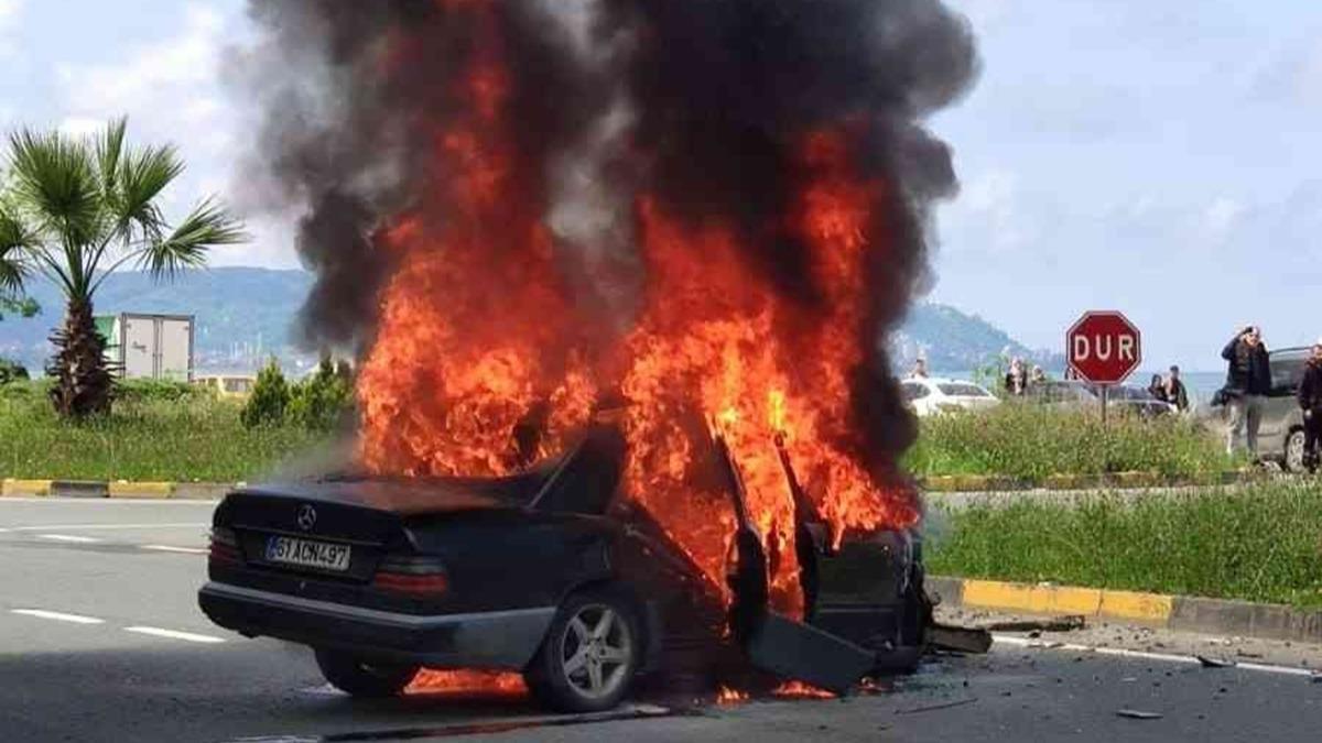 Trabzon'da trafik kazas: Alev ald