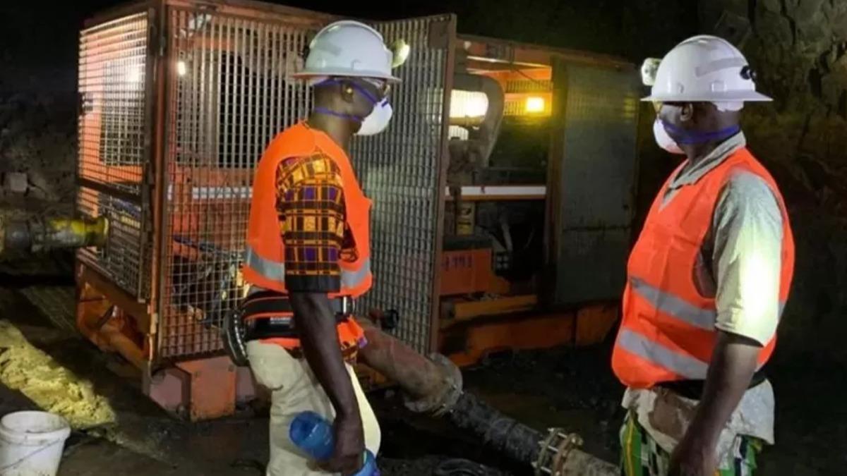 Bat Afrika lkesinde 27 gndr mahsur kalan 8 madenci kurtarlmay bekliyor