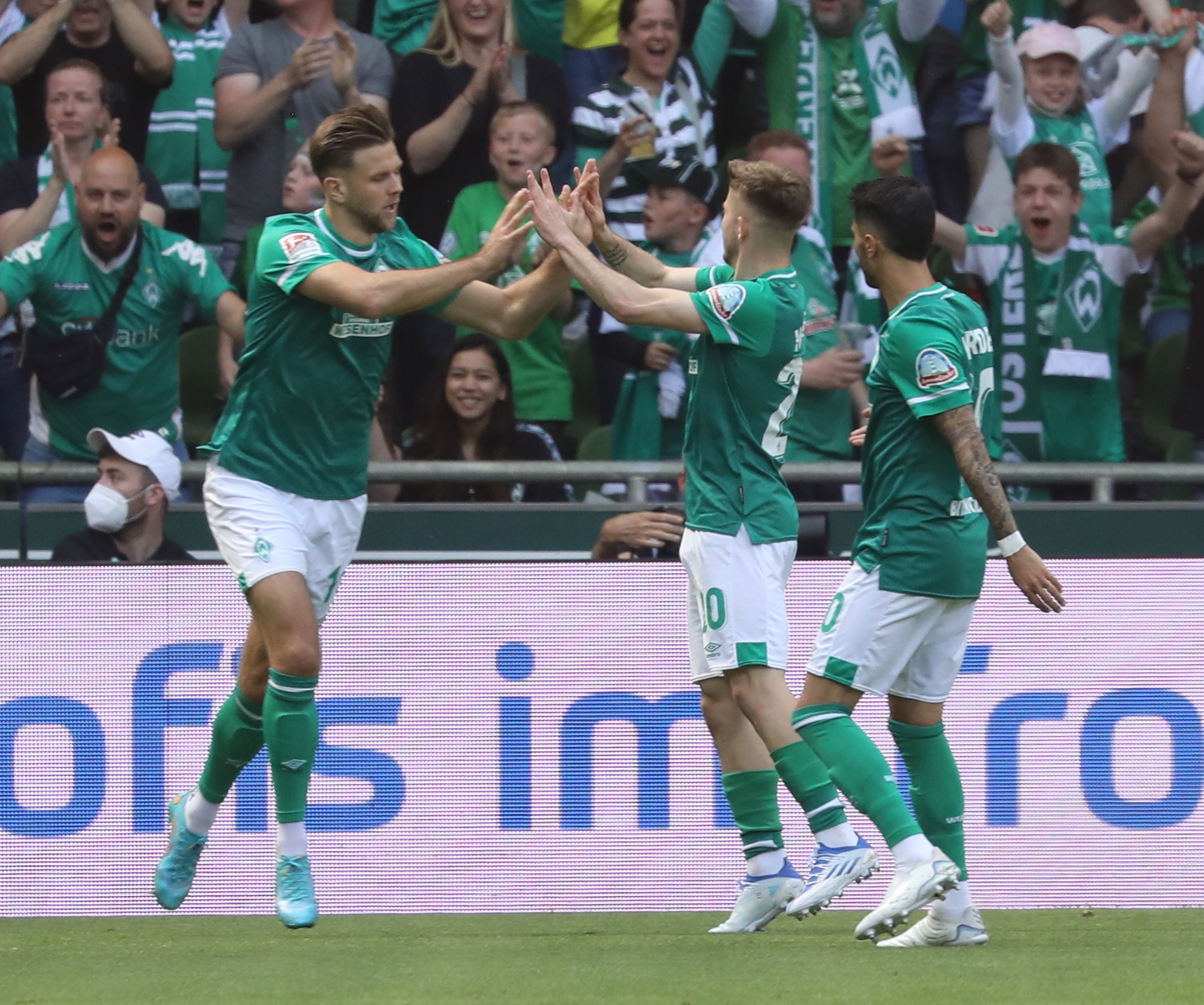 Werder Bremen yeniden Bundesliga'da