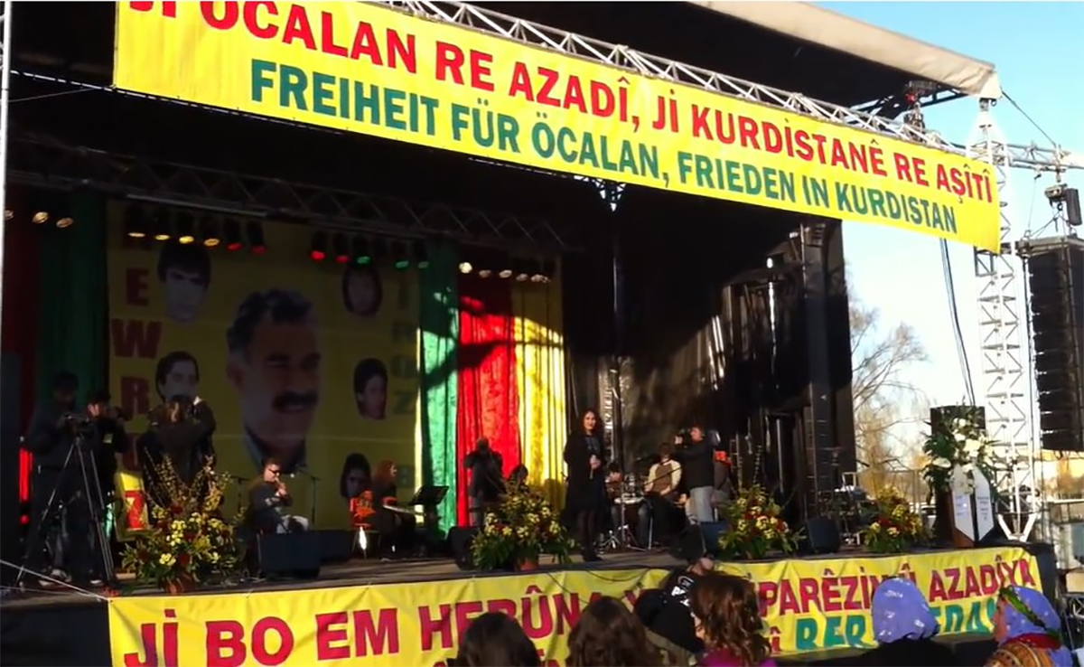 ptal edilen konsere CHP-HDP provokasyonu
