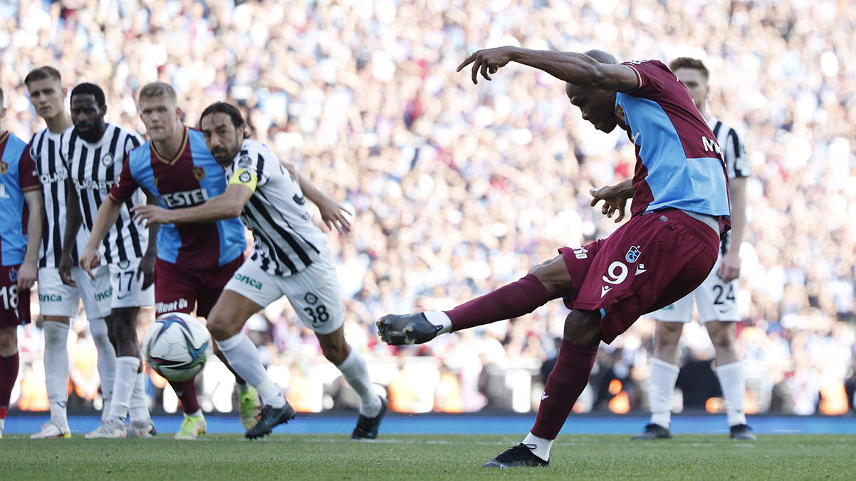 Nwakaeme, Djaniny ve Abd�lkadir �m�r en golc� d�nemlerinde