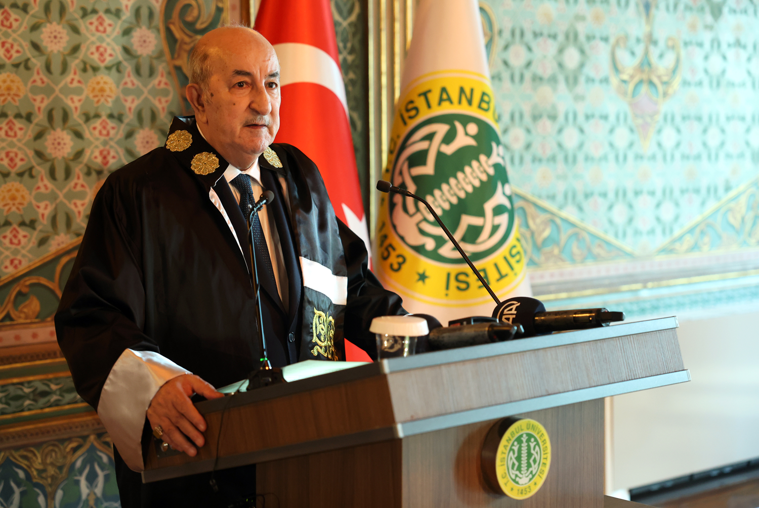 �stanbul �niversitesi, Cezayir Cumhurba�kan� Tebbun'a fahri doktora unvan� verdi