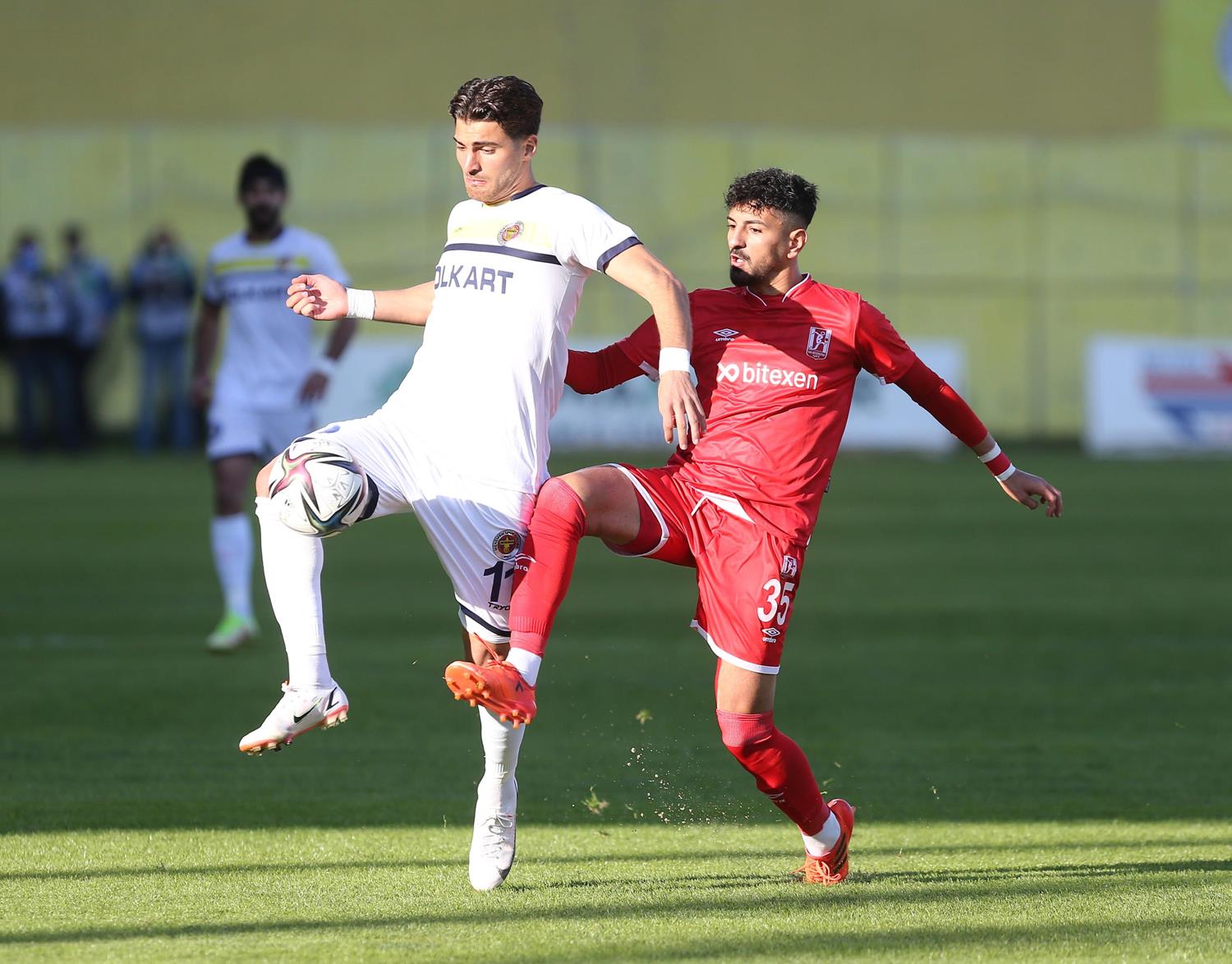 Be�ikta�, 1. Lig'in gol kral�n�n pe�inde