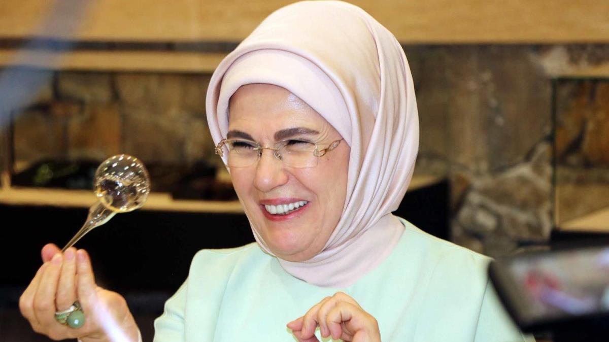 Emine Erdoan: Mzeler, halk eitiminin nemli bir merkezi