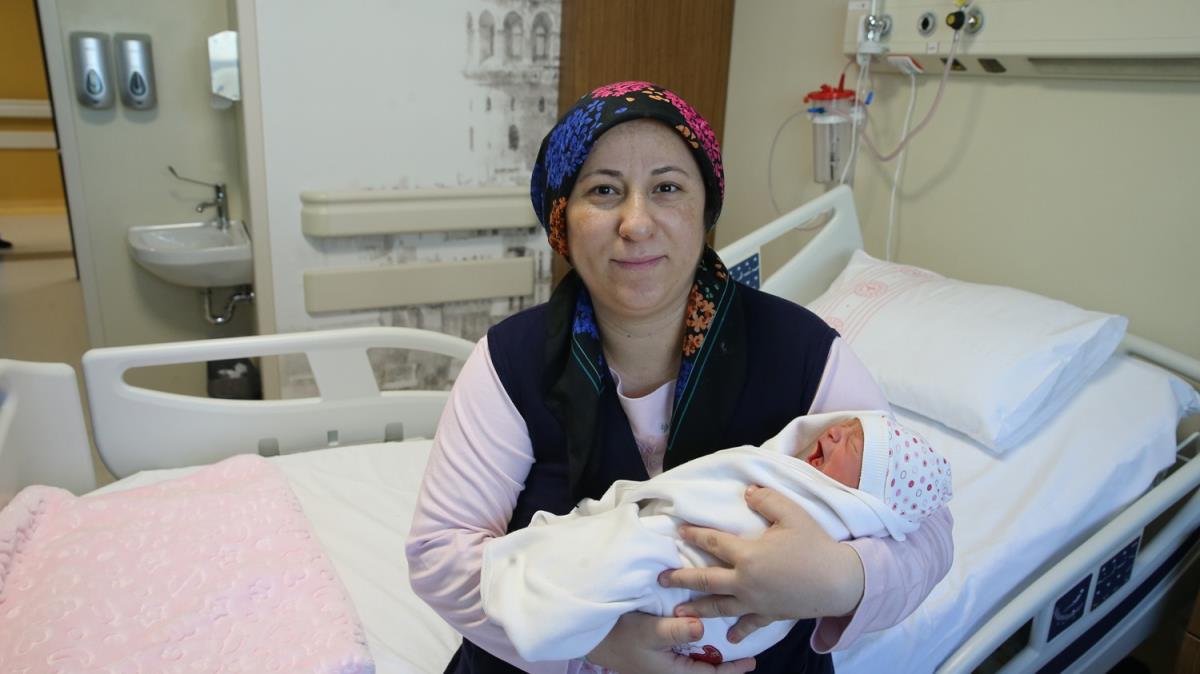 Trkiye'deki devlet hastaneleri iinde en by! Domaz iftine anne baba mutluluu yaatt