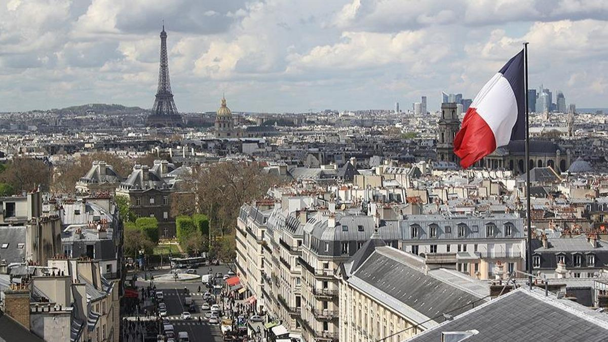 Fransa'da Macron'un yeni hkmeti akland