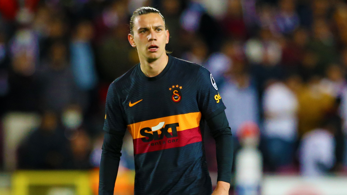 Galatasaray'da Taylan Antalyal� depremi! Yer yerinden oynad�...