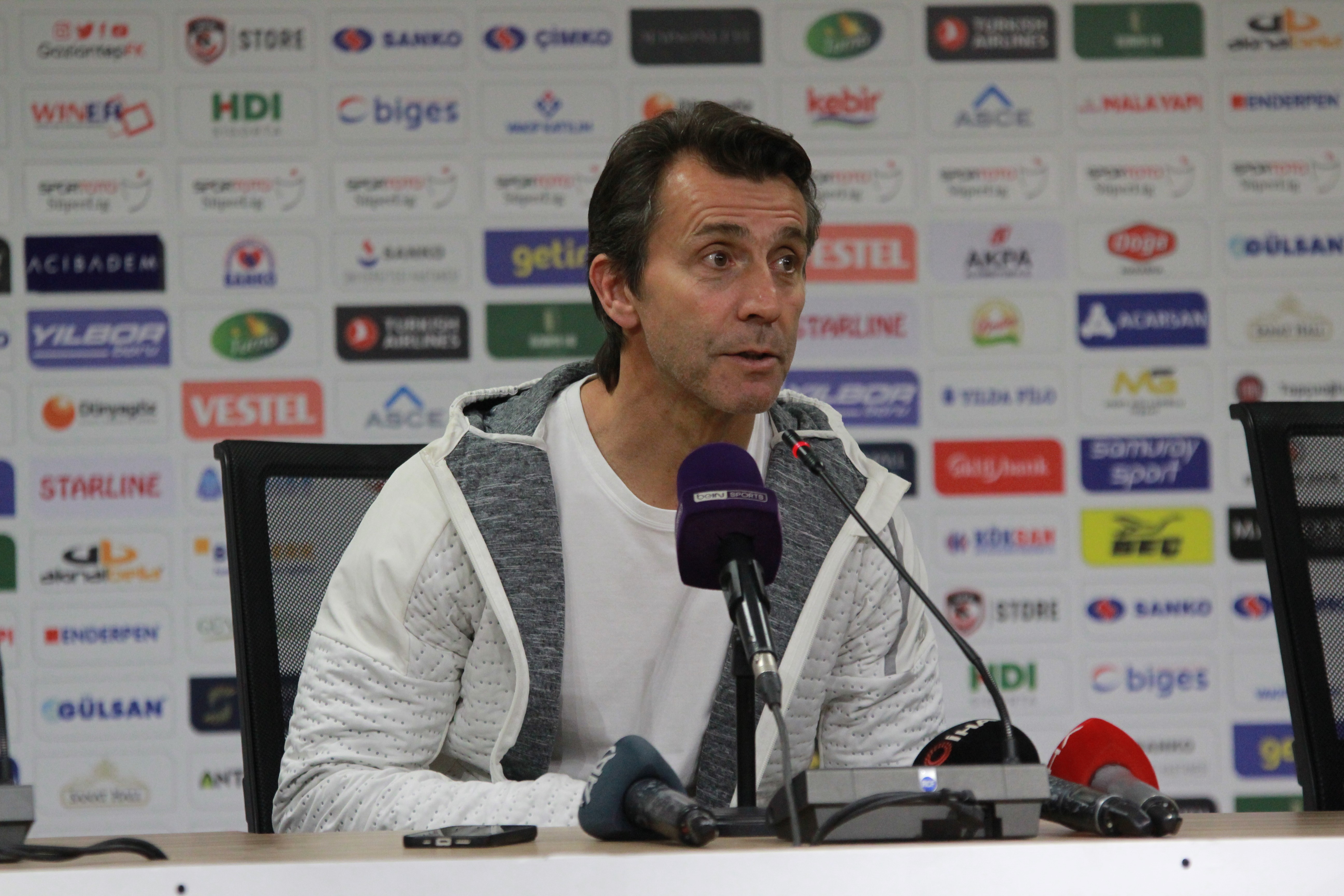 B�lent Korkmaz: Art�k gelecek sezona bakaca��z