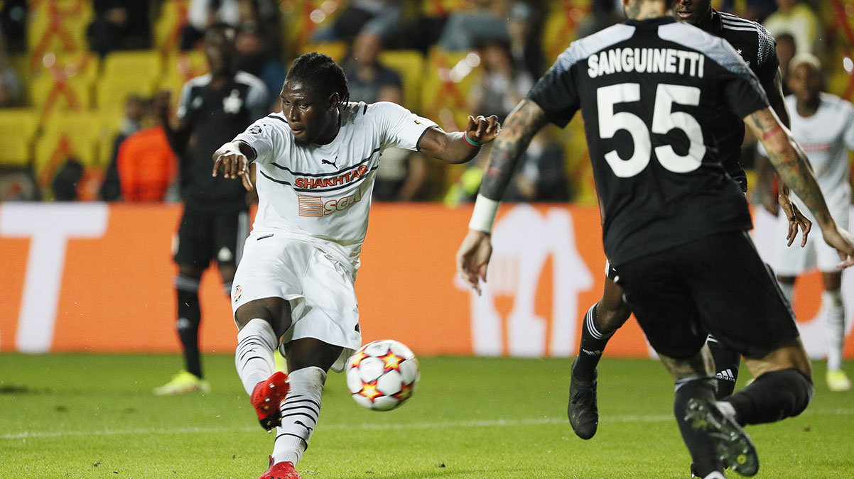Fenerbah�e ilk transferini yap�yor