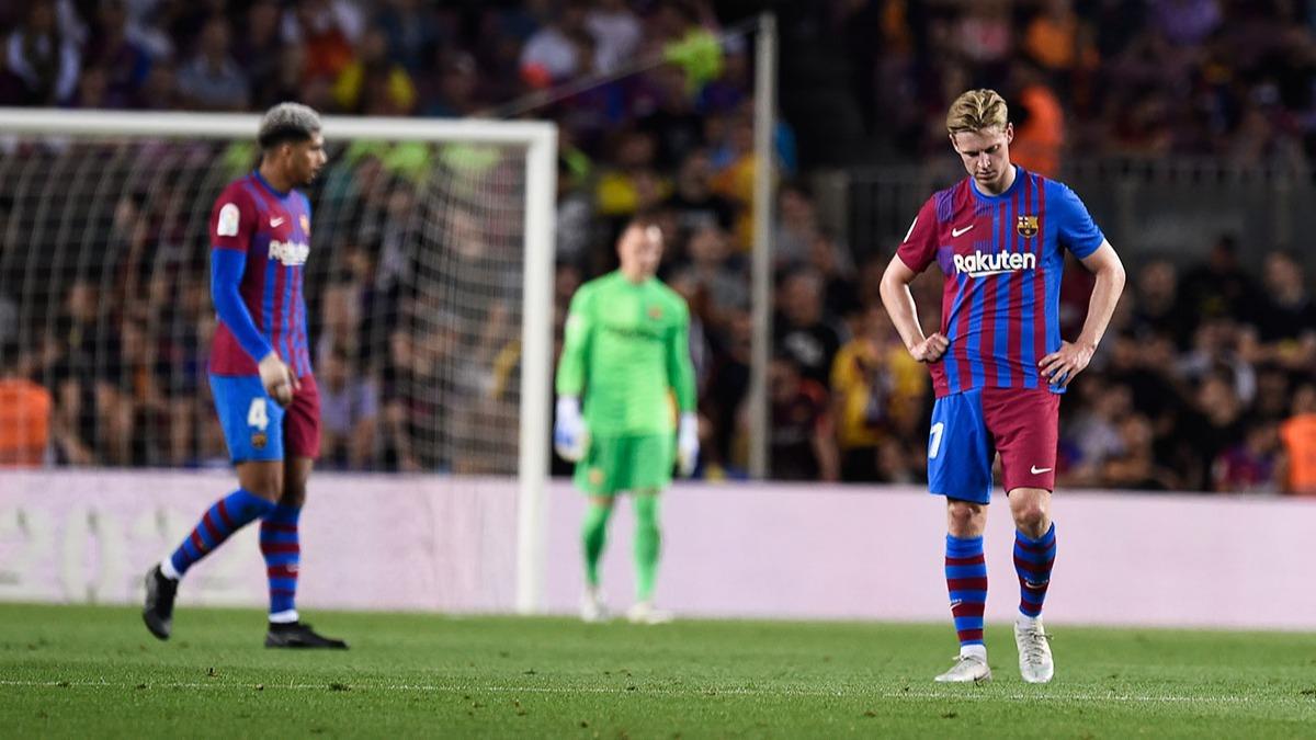 Barcelona sezonu Villarreal yenilgisiyle tamamlad