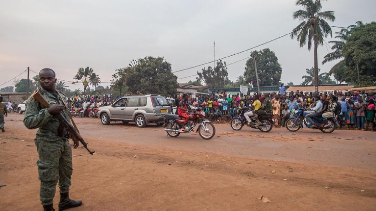 Orta Afrika'da isyan! 6 asker hayatn kaybetti 