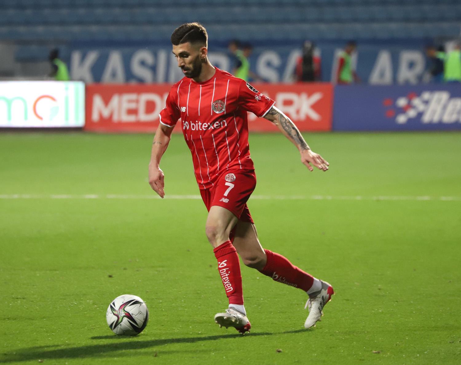 Antalyaspor'un ba�ar�s�na Do�ukan Sinik damgas�