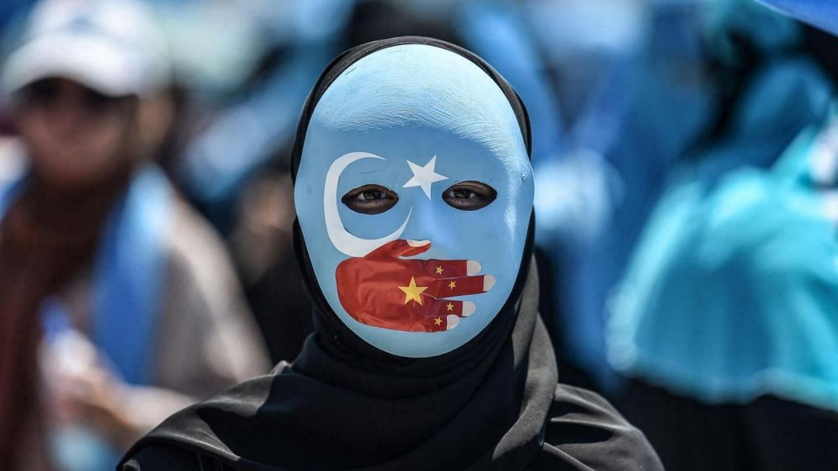 in'in Sincan'da Uygur Trklerine ynelik bask politikas fotoraflarla belgelendi