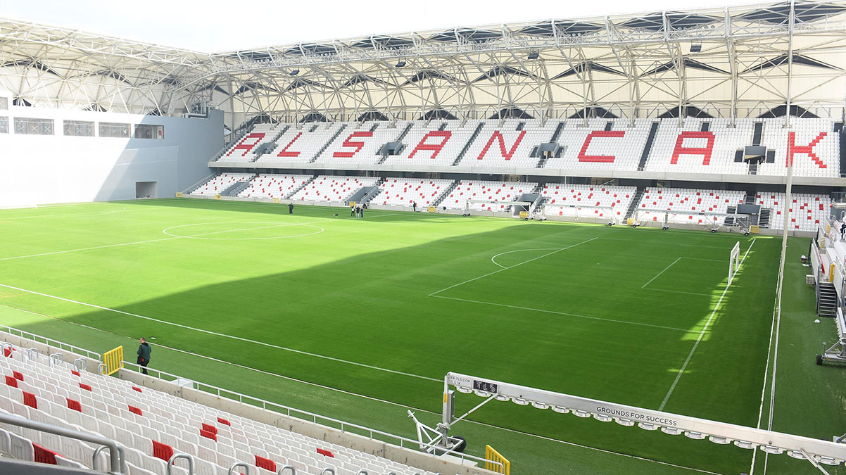 1. Lig'e çıkacak son takım Alsancak Mustafa Denizli Stadı'nda belli olacak