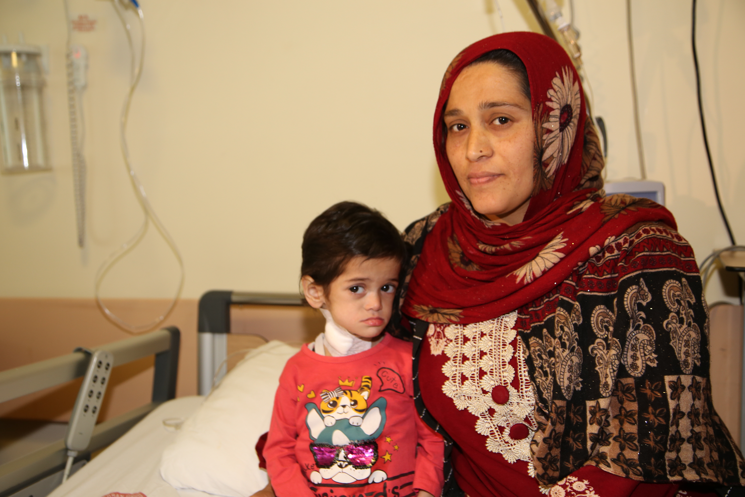 3 ya��ndaki Emeni kal�n ba��rsa��ndan yap�lan yemek borusuyla 9 ay sonra a��zdan beslendi