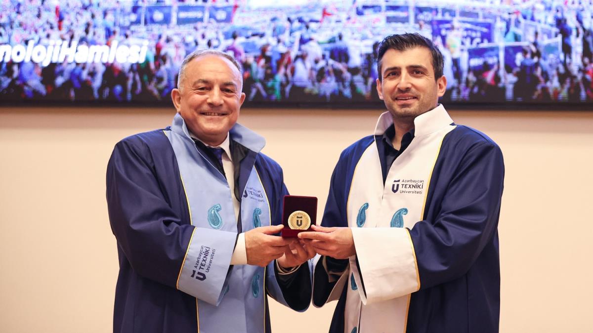 Azerbaycan Teknik niversitesinden Seluk Bayraktar'a fahri doktora unvan