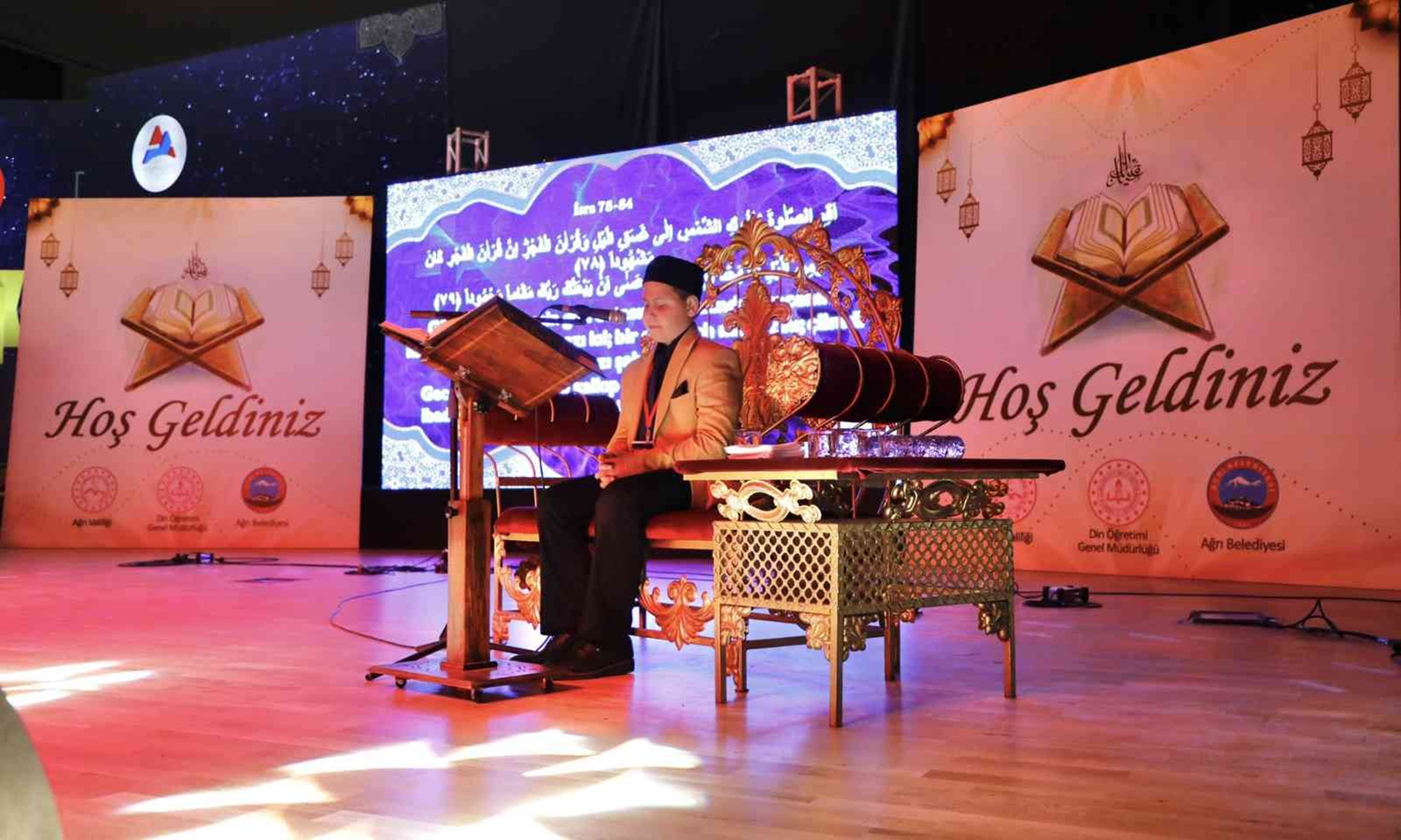 Kur'an-� Kerim'i g�zel okuma yar��mas�n�n T�rkiye finali A�r�'da d�zenlendi