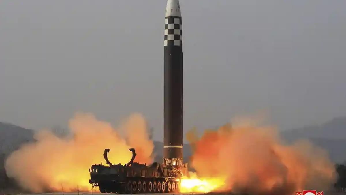 Kuzey Kore'den 3 balistik fze denemesi
