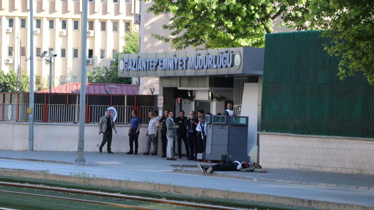 Gaziantep Emniyet Mdrl nndeki canl bomba panii: Balantlar aratrlyor