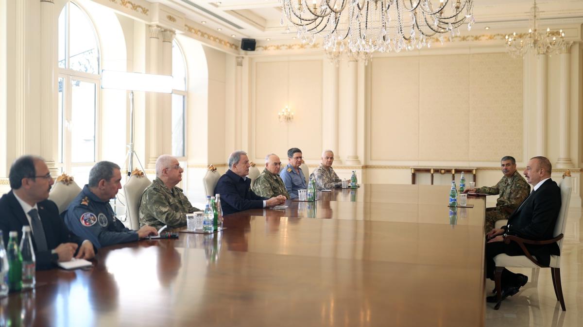 Bakan Akar ve komuta kademesi Azerbaycan Cumhurbakan Aliyev'le grt