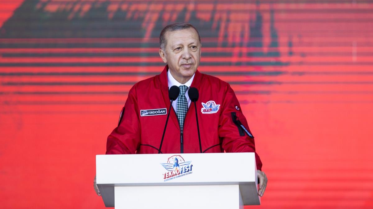 Bak'de TEKNOFEST rzgar... Cumhurbakan Erdoan: Biz hakszlk karsnda susanlardan olmadk, olmayacaz