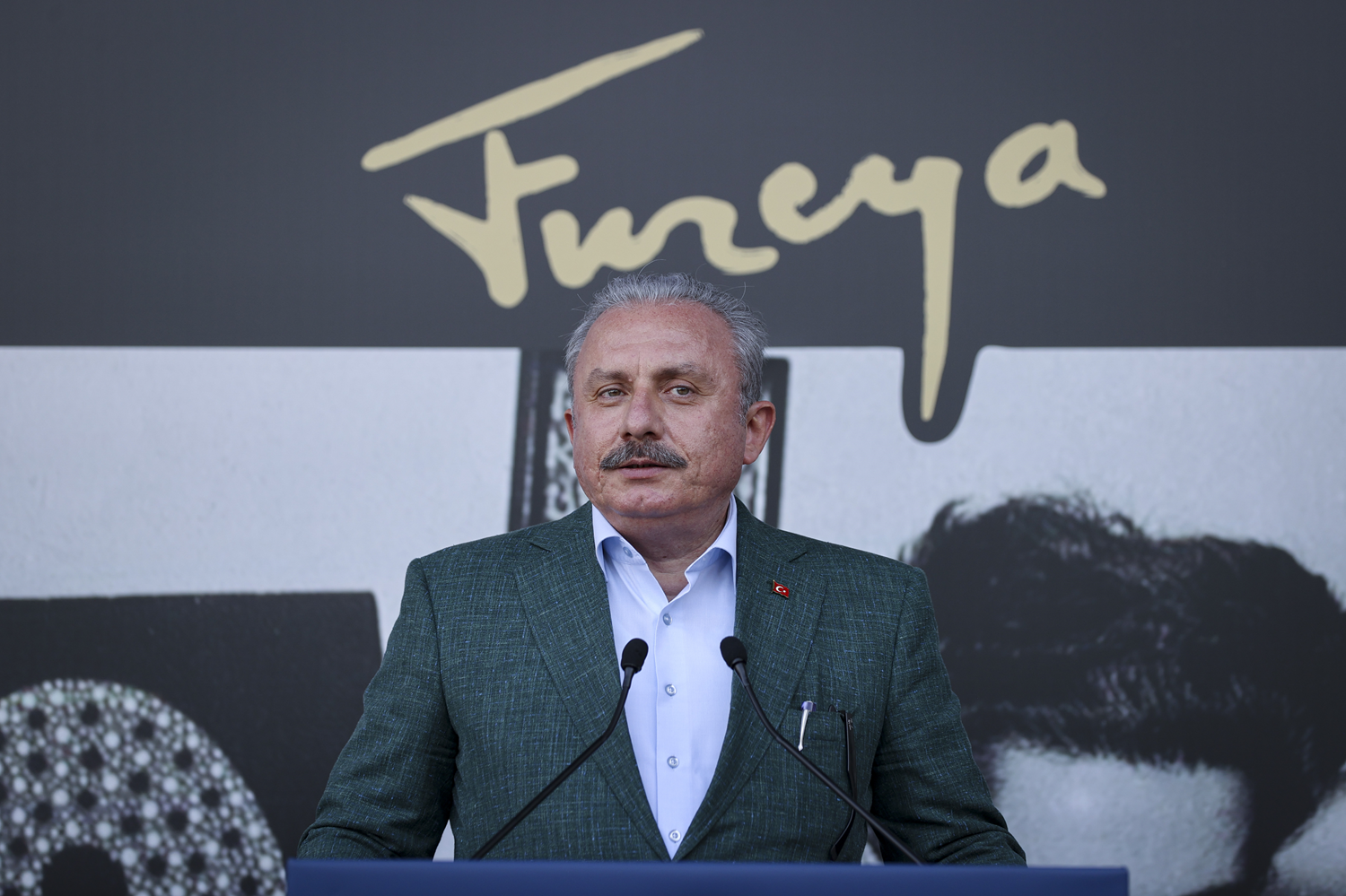 TBMM Ba�kan� �entop: Kadim motiflerimizi modern sanat anlay���yla ortaya koymu�