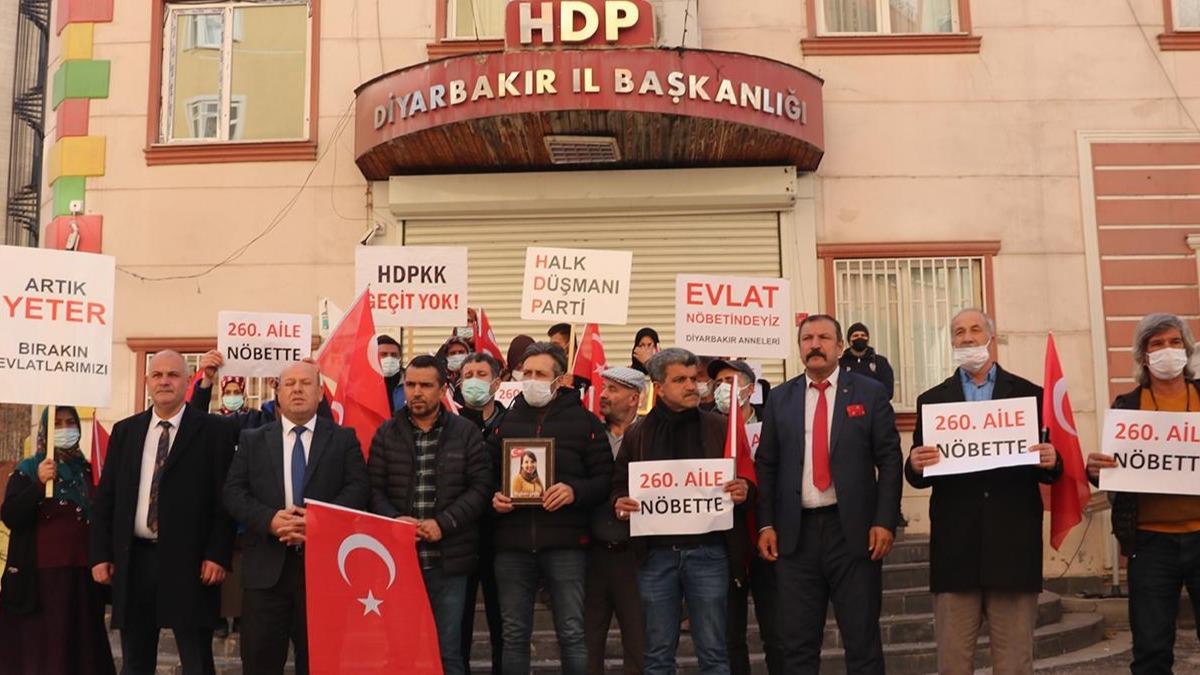 1000 gndr direniyorlar! Gazeteci Jrgens: HDP terr kamplarna giden bir istasyon gibi