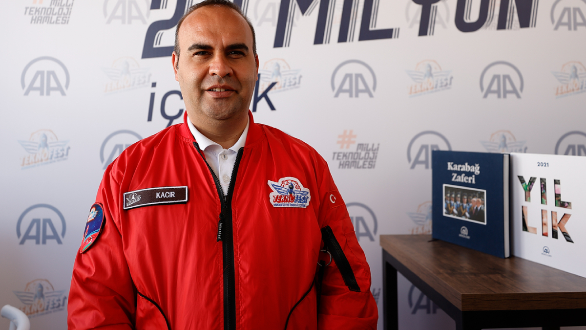 Azerbaycan ile T�rkiye teknoloji alan�nda i� birli�i yapacak