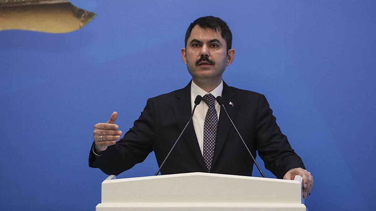 Bakan Kurum: �ocuklar�m�za yemye�il bir d�nya b�rakman�n mutlulu�unu ya��yoruz