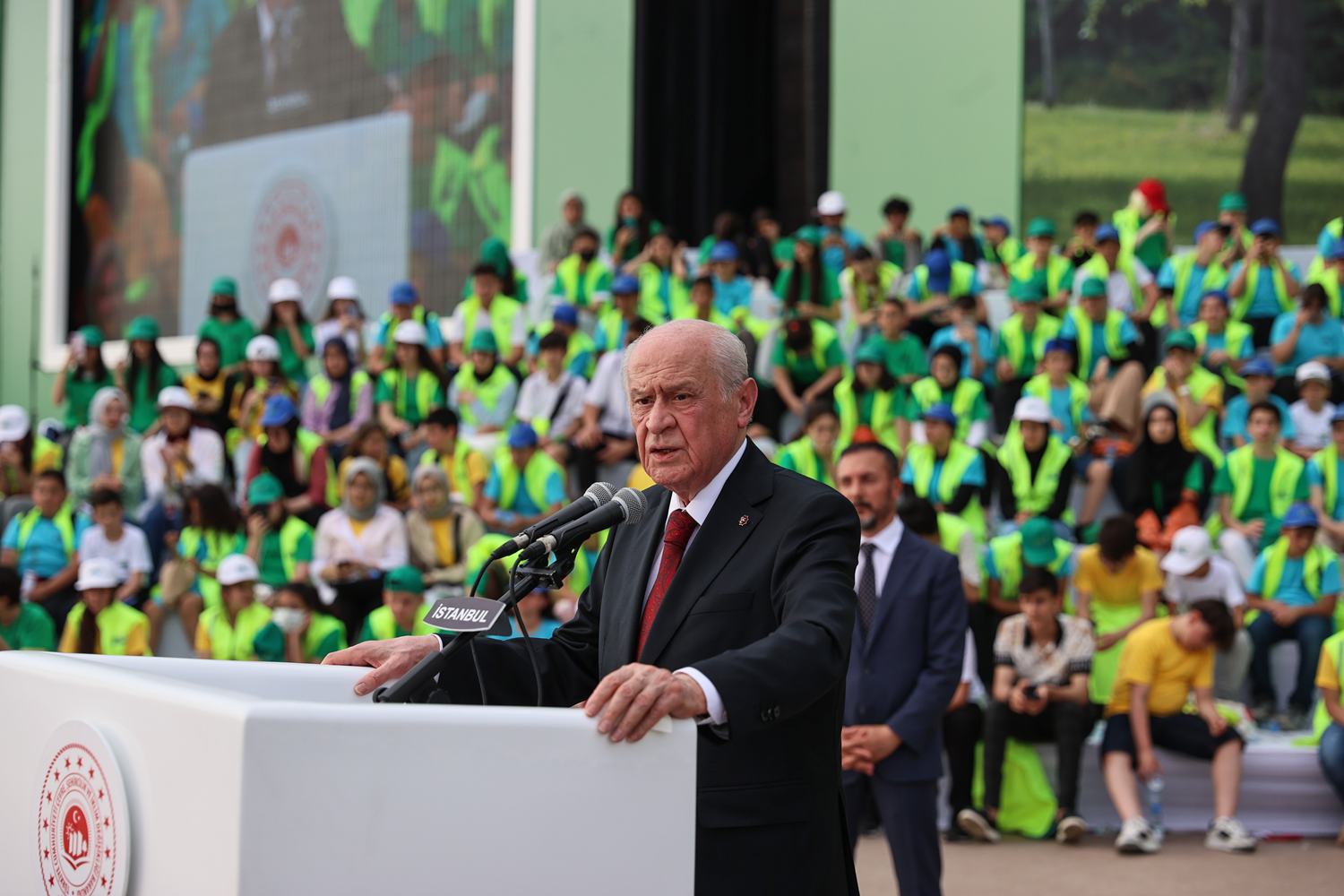 Bah�eli: Atat�rk Havaliman�'nda y�k�m yoktur, ihya vard�r