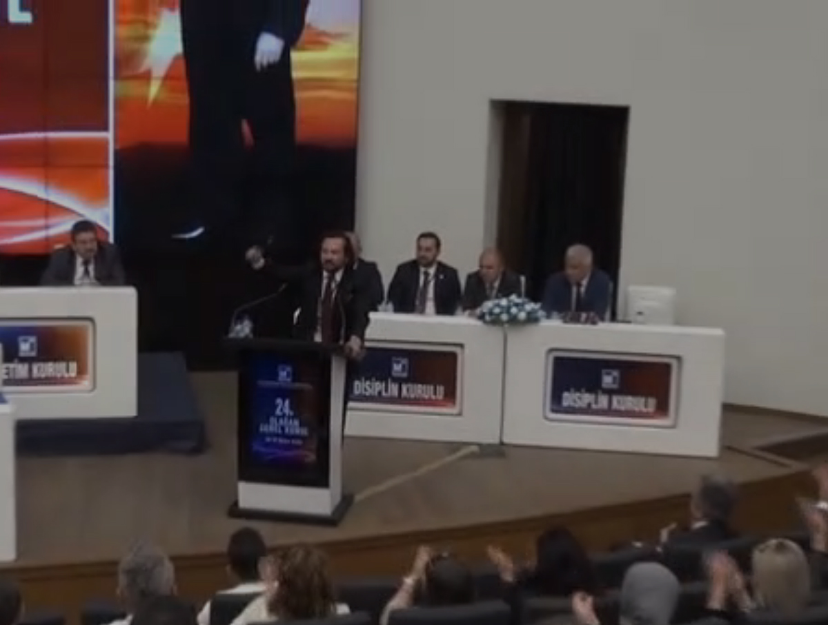 Genel kurul aya�a kalkt�! �stiklal Mar�� okumayan HDP'lilere tepki