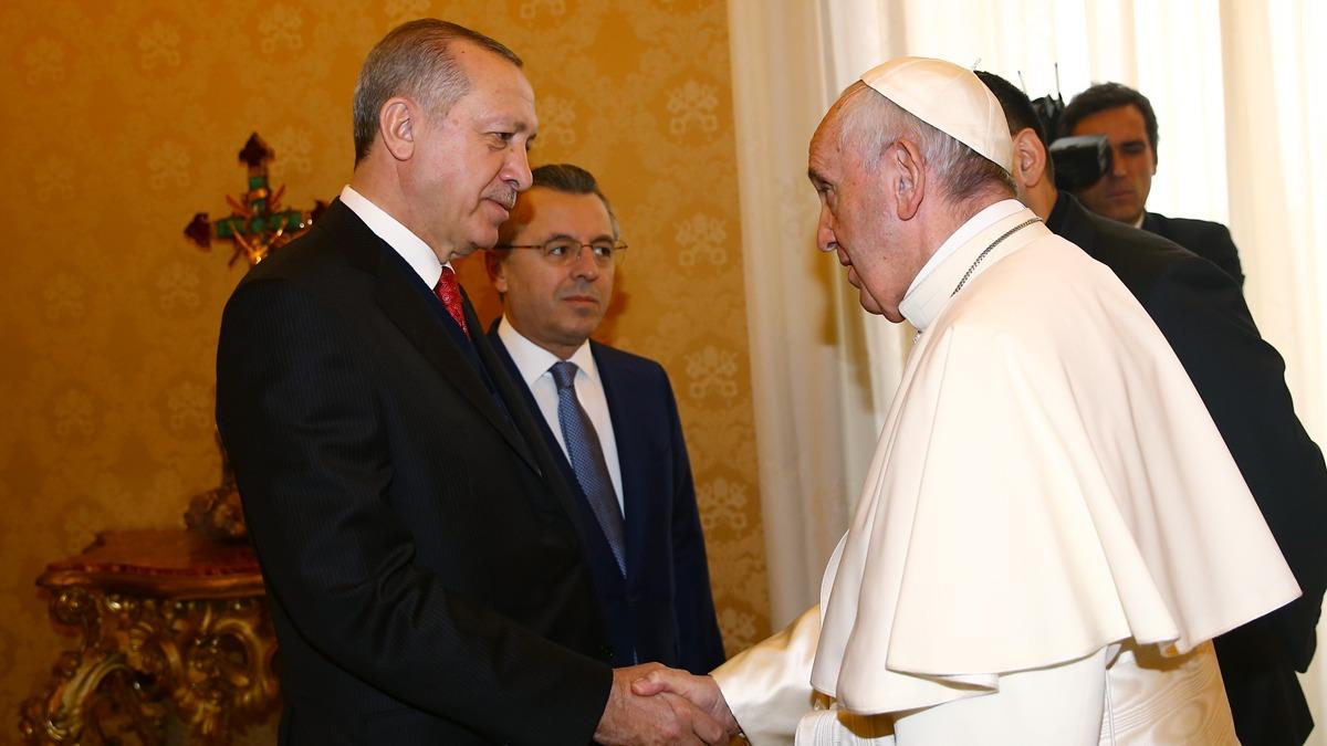Papa Franciscus'tan Cumhurbakan Erdoan'a vg