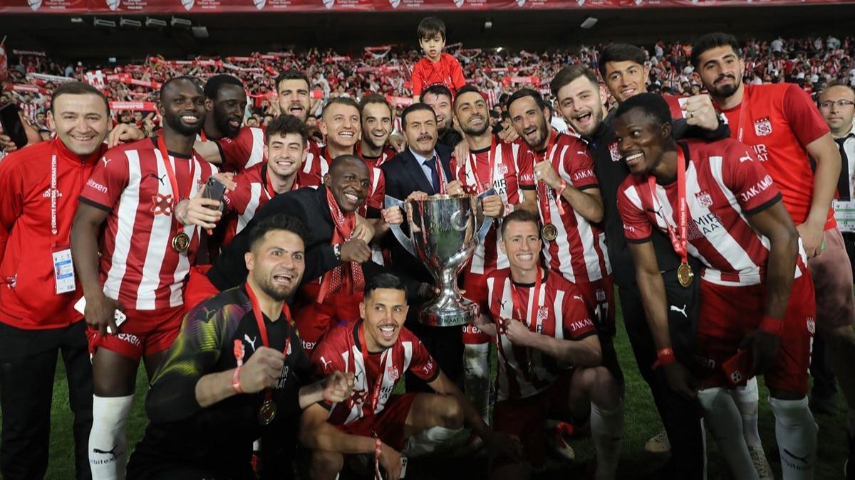 UEFA'dan Sivasspor mesaj! ''Tebrikler Yiidolar''