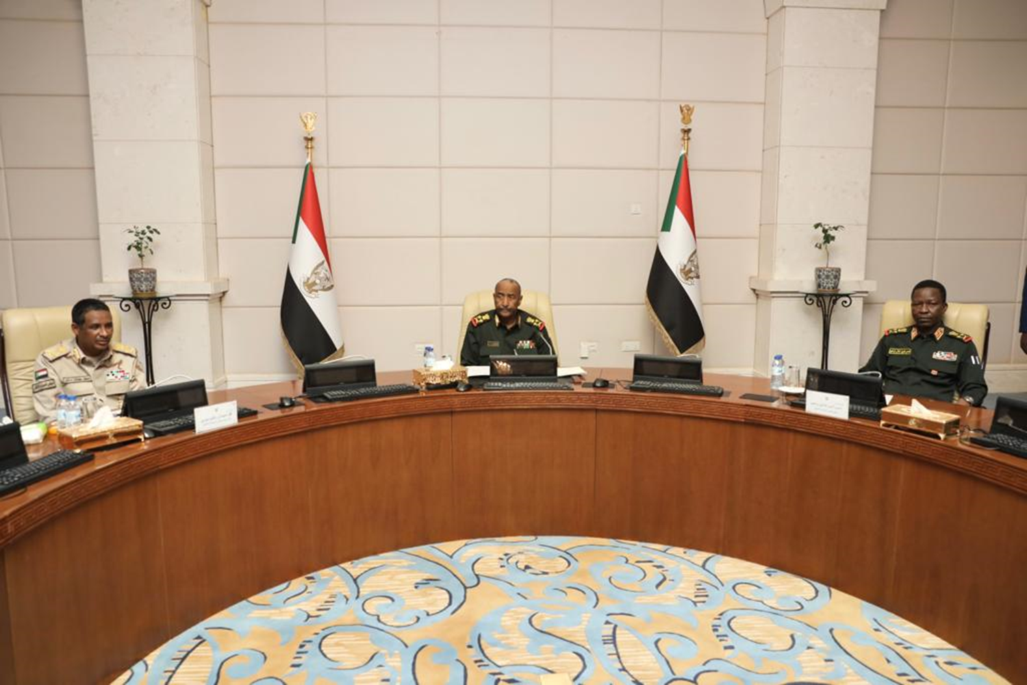 Sudan'da OHAL kald�r�ld�