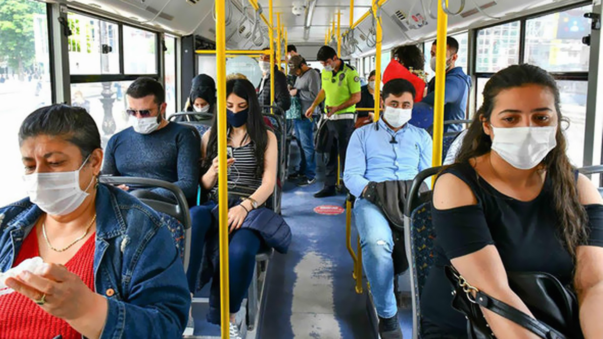 Bakan Koca'dan son dakika maske a��klamas�: Toplu ta��mada maske zorunlulu�u kalkt� m�?