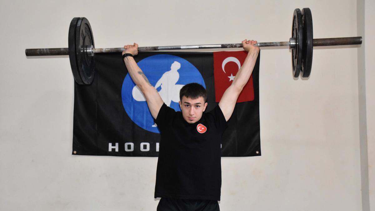 Milli sporcu Yusuf Fehmi Gen'ten gm madalya