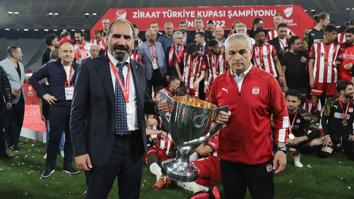 Sivasspor'da Rza almbay ile ''yeni szleme'' grmeleri balyor 