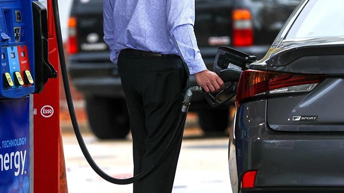 ABD'de benzin fiyatlar rekor tazeledi