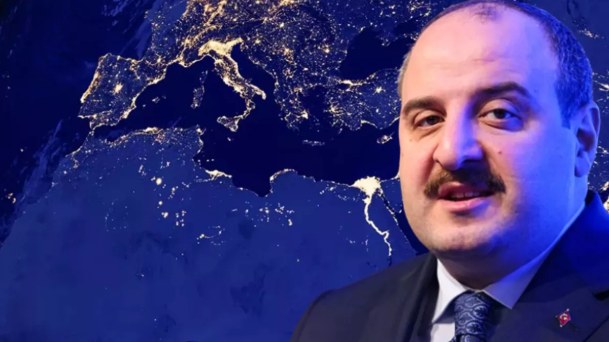 Bakan Varank: Pozitif b�y�yebilen nadir �lkelerden biri olduk